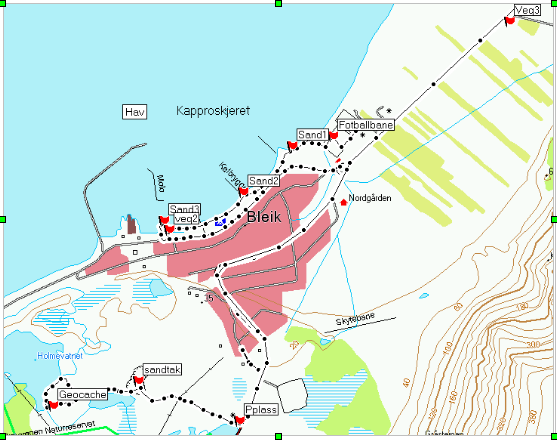 De mest interessante lokasjonene er veg3, Fotballbane, Sandtak og Geocache. Dette fordi de resterende punktene er nokså selvforklarende. Det er en langsgående strandsone der punktene sand 1-3 ligger.