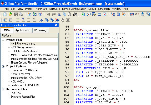 Ein kan også gå til venstre i XPS og inn i mappa Project der ein nn la system.mhs, ("microprocessor hardware specication"), sjå gur A.14. Denne Figur A.14: Maskinvarespesikasjon.