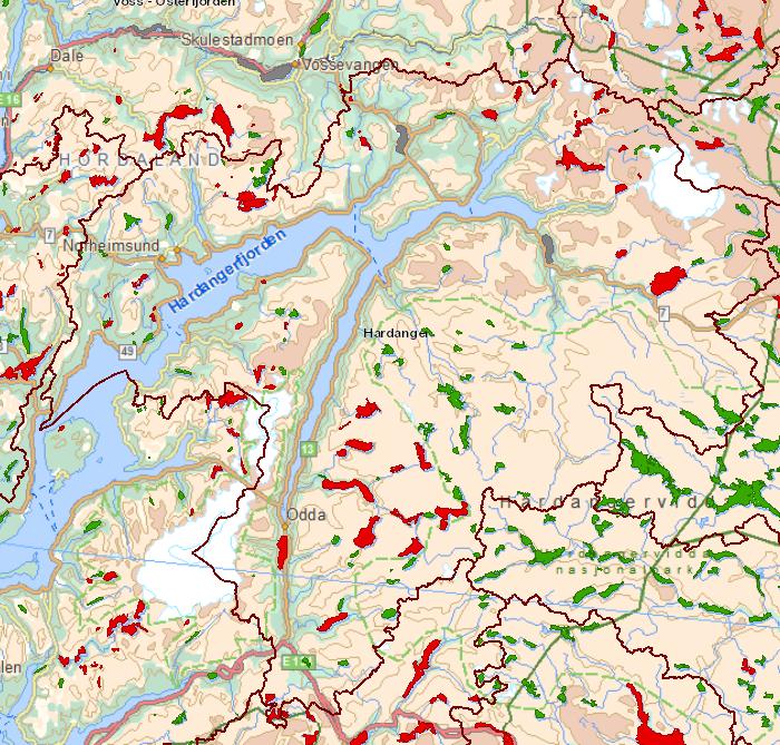 4.1.5 Innsjøvannforekomster i risiko Figur 31. Innsjøforekomster som er vurdert å være i risiko er markert med rødt. (Data fra www.vannnett.no pr 31.03.2014). Figur 32.