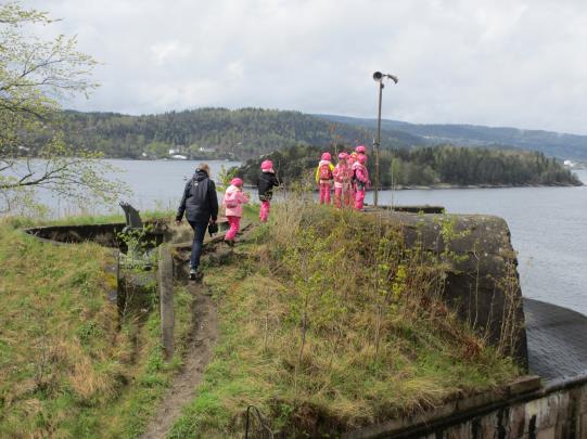 FØRSKOLEN Barnas siste år i barnehagen er et spennende år; nå er de førskolebarn! I år har vi tre førskolebarn.