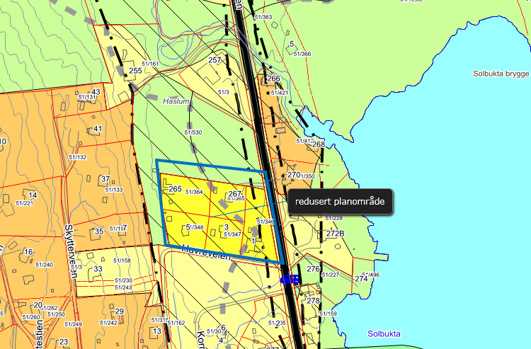 Utsnitt kommuneplanens arealdel 2. Planarbeidet omfatter de eiendommene som angitt i vedtak sak 123/10. Videre inngår en liten del av 51/530 for atkomstvei til 51/365 og 51/364.