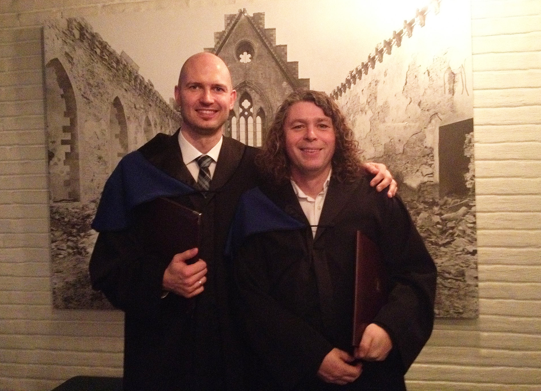 GAMUT - Griegakademiets senter for musikkterapiforsking Årsmelding 2014 To nykreerte doktorar.