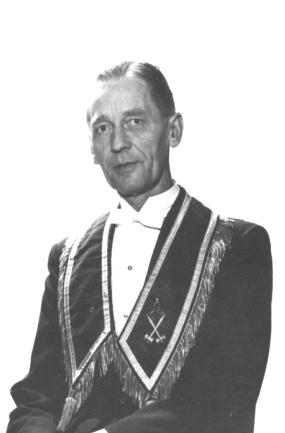 OVERMESTERE i 50 år Johan Samuelsen OM 1949-1952 1954-1956 1949-1999 Geir E.