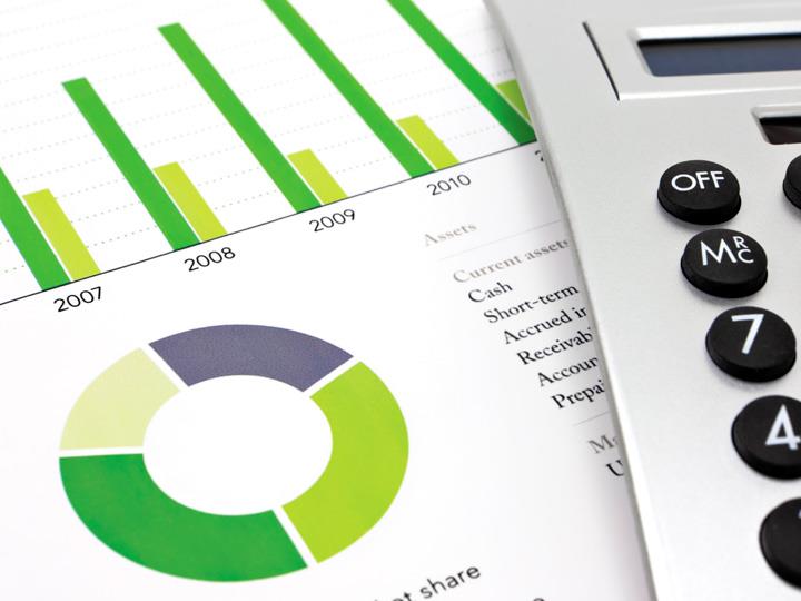 Regnskapsanalysen Sammenlikning er poenget analysen gir ingen mening ellers Mot oppsatte mål / reviderte mål (budsjett / prognoser) Mot tidligere perioder (tidssammenligning) Mot andre (benchmarking