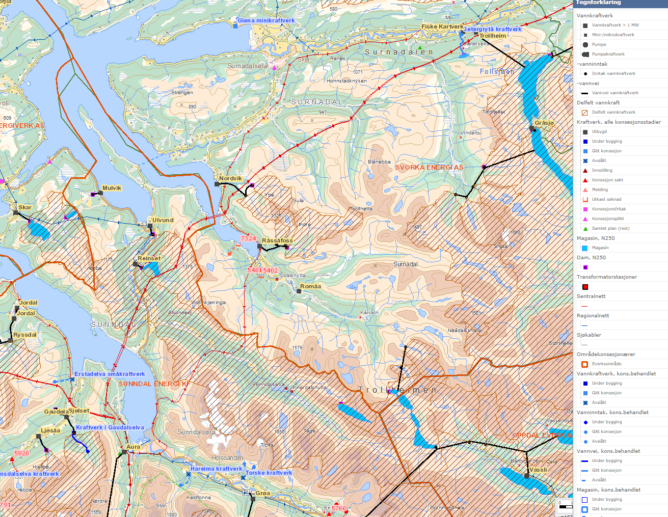 Figur 35: Eksisterende, konsesjonsgitte og omsøkte energiprosjekter (kraftledninger og vannkraft) i regionen