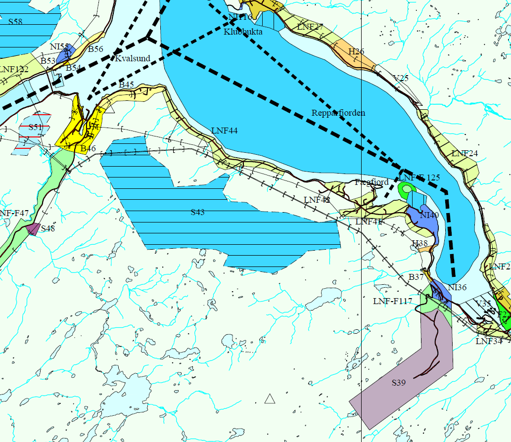 Landareal: Hoveddelen av landarealet som inngår i varslet planområde er i arealdelen avsatt til LNFområde uten bestemmelser om spredt bebyggelse etter PBL 85 20