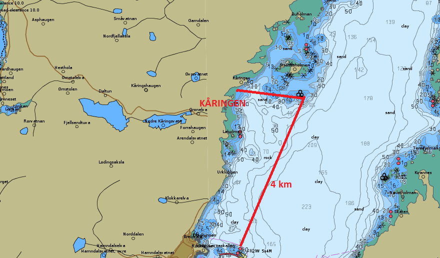 Avviket fra hovedskipsleia er minimalt. Innseilingen fra Vestfjorden og Ofotfjorden har dybder på over 200 m.