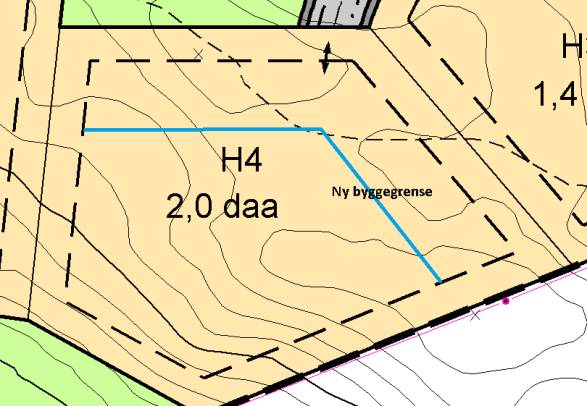 Ved å flytte byggegrensa ca. 10 m mot vest og sette mønehøyden til maks. 4,5 m, vil en unngå mye av silhuettvirkningen. Konsekvensen er at en mindre del av tomta blir byggbar.