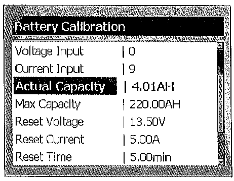 Riktig kapasitet som kan leveres fra et batteri, er avhengig av hvor mye som til enhver tid brukes av strøm. Større forbruk gir lavere kapasitet som kan leveres.