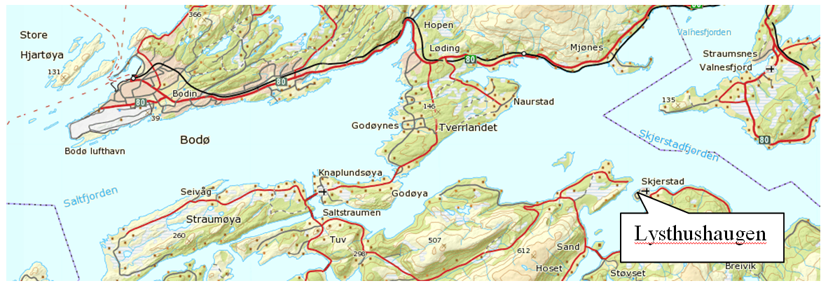 Planområdet ligger i Skjerstad og er på ca 29,9 daa, og ligger på østsiden av Misværfjorden like øst for Graddholmen og sør/sørvest for Lyshushaugen. Området omfatter gnr. 235 bnr.