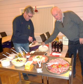 Hyggelige medlemsmøter i LC Strømmen. -7- Alle vet at det er en del jobbing i løypa for en Lions-medlem.