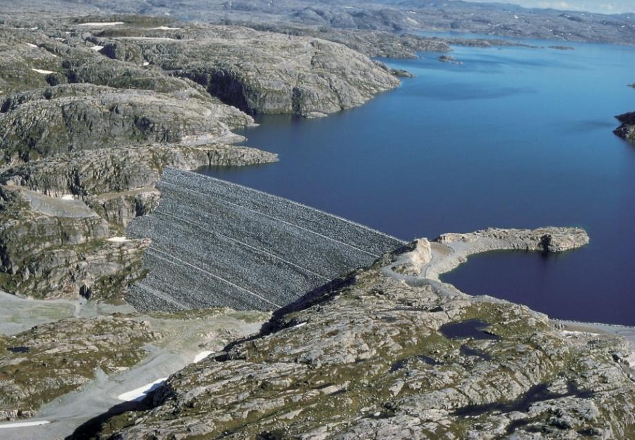 Totalinntrykk av vannkraft Hvor negativt eller positivt inntrykk har du totalt sett av vannkraft?