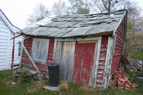 Tislavoll Tislavoll grensar til Rydland i aust, Søre Stokkjen i i sør, Storavikjo i vest og Hovstad i nord. Garden er gammal, men yngre enn Hovstad. Namnet blir tolka på fleire måtar.