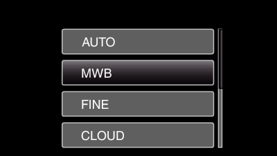 Opptak Stille inn hvitbalansen Du kan stille fargetonen etter lyskilden Trykk på UP/< eller DOWN/> for å velge eller bevege markøren opp/til venstre eller ned/til høyre Innstilling AUTO MWB FINE