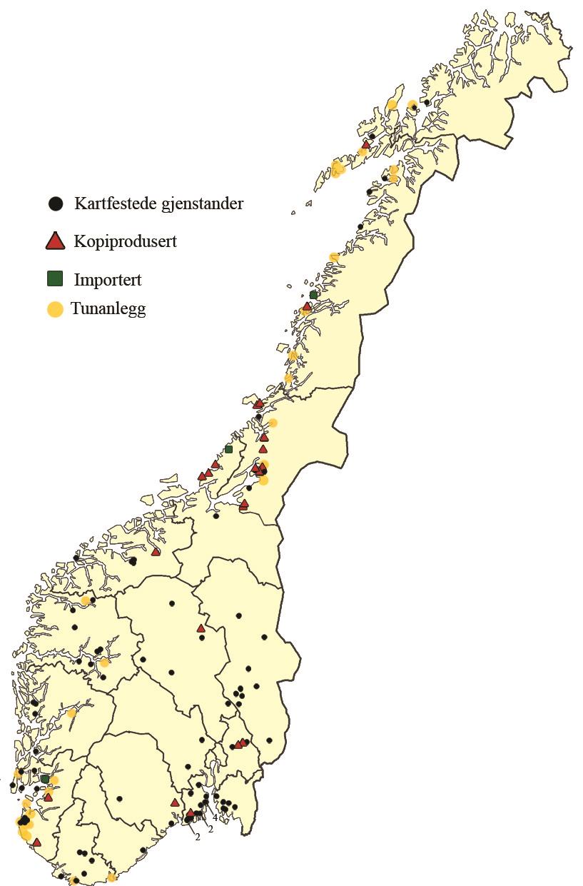 Under materialinnsamlingen til denne avhandlingen ble det tydelig at flere av gjenstandene er funnet i umiddelbar nærhet til tunanlegg som Dysjane/Håvodl på Jæren, Rogaland, Skei i Nord-Trøndelag og