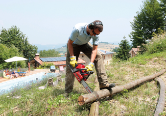 Efco - Pålitelighet og styrke i skogen 3 Arboristsag Efco MT2600 Kr. 4.990,Profesjonell sag med god kombinasjon av krefter, lav vekt og brukervennlighet.