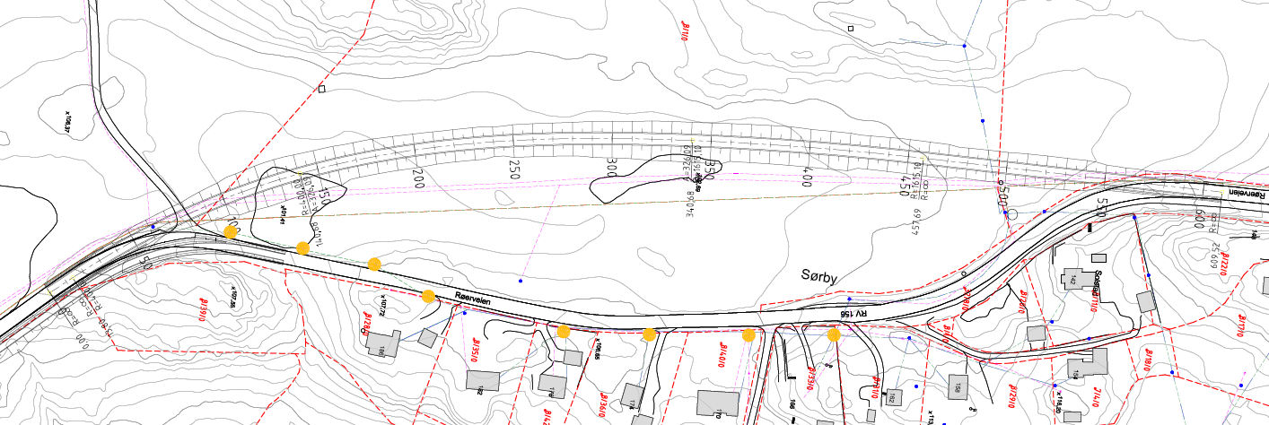 Figur 4-21: Forkastet alternativ for vegomlegging av fv. 156 ved Sørby 4.2.2 Kryssløsninger ved Fjordvangveien Tre alternative løsninger for krysset fv.