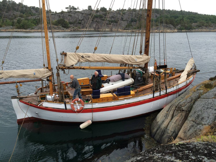 Disse linjene fra årets sommertokt er neppe egnet til å rekruttere deltakere fra ekstremsportveka i Voss til neste års tokt det være seg Nordisk seilas eller tur i mer hjemlige farvann.