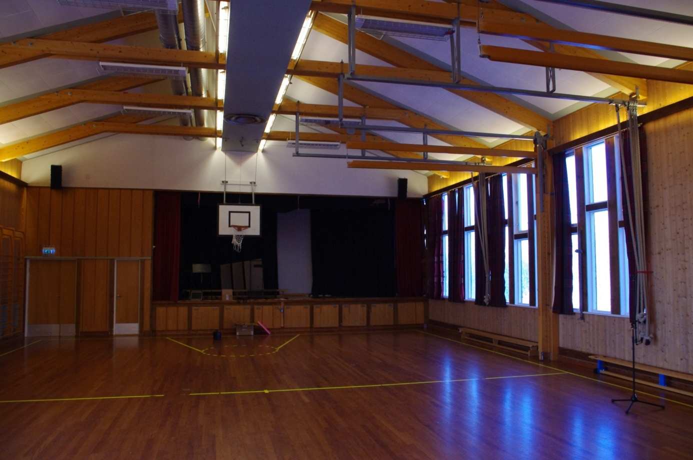 Rapport fra Akustikk-måling Ridabu skole, Gymsalen Hamar kommune i Hedmark Hedmark og Oppland musikkråd, 19.01.2011 Gymsal ved Ridabu skole i Hamar.