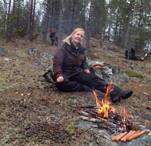 Når tid og sted var avklart med Monica fikk jeg bestilt flybilletter, kjøpt inn ammunisjon, bestilt nytt flybur, bestilt jaktkort og ikke minst nytt førstehjelpsutstyr.