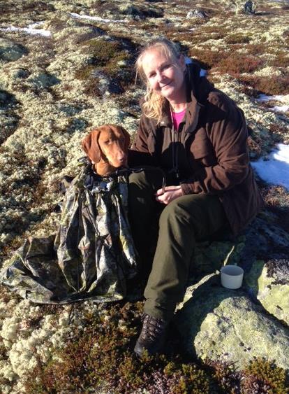 Lederen har ordet Nå er endelig sommeren her og vi kan kose oss med familien og våre kjære hunder. Selv med båndtvang er det mye gøy man kan gjøre med hunden.