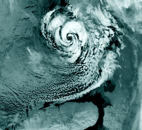 Typar ekstremvær i Noreg: - Nedbør: Skred, flaum, tørke - Vind: bølgjer, stormflo (vind