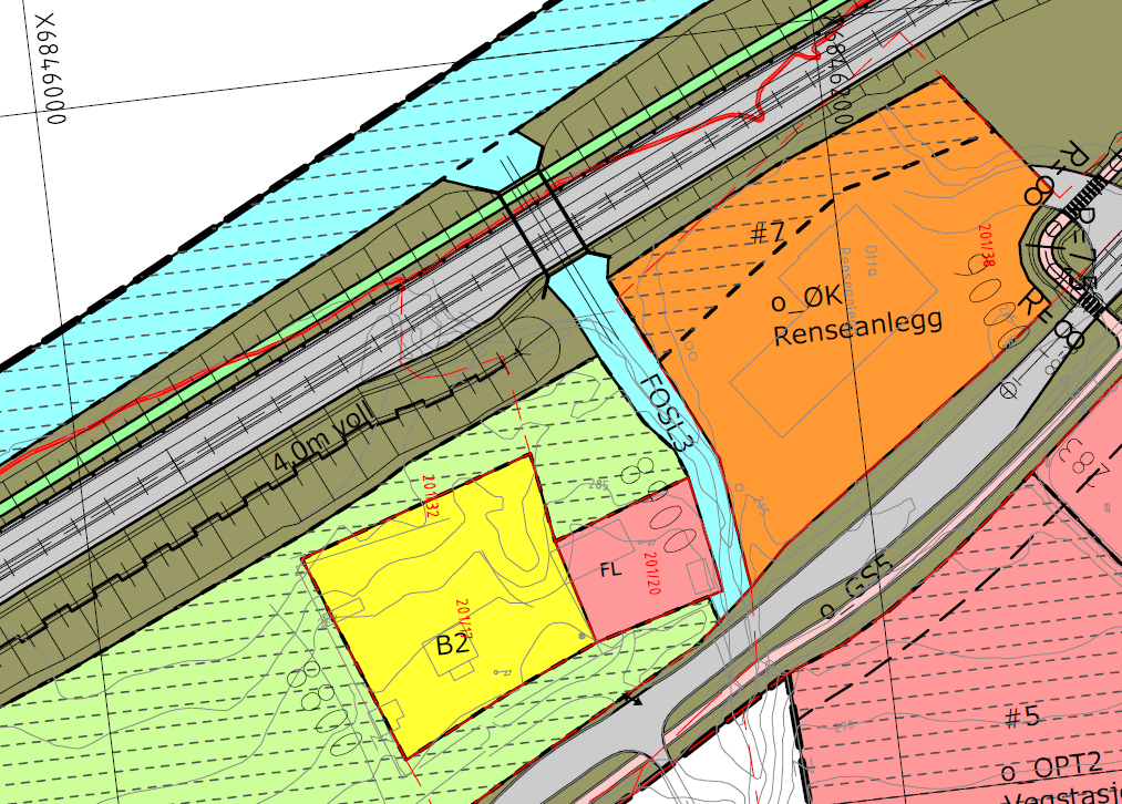 Solhjemsåe, pr. 8910: Krysser dagens E6 hhv ca. 100 meter (ytre linje) eller umiddelbart oppstrøms ny E6 (indre linje).