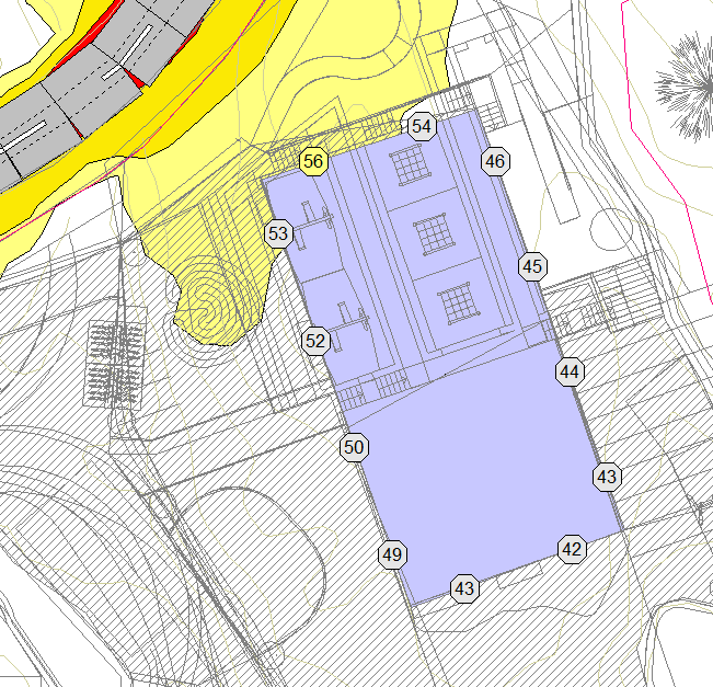 6/7 barnehagens uteområder. I tillegg vil deler av mest utsatte fasade mot nord få støynivå over anbefalte grenseverdi utenfor vindu i 2. etasje, se Figur 2.