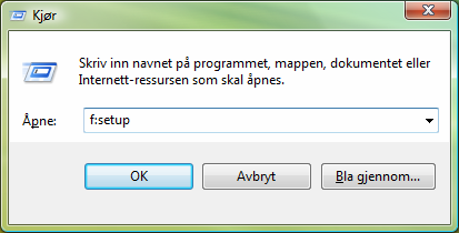 Slik installerer De programvaren Deres: Følg anvisningene som programvareleverandøren har lagt ved programvarepakken. I det følgende beskriver vi en typisk installasjon.