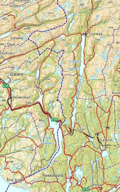 Nedre del av Sira. I tillegg til elva Sira er også i overkant av 70 % av vannføringa i Kvina overført til Tonstad kraftstasjon og renn ut i havet ved Åna Sira. 4.3.2. Nedre del av Sira-vassdraget.