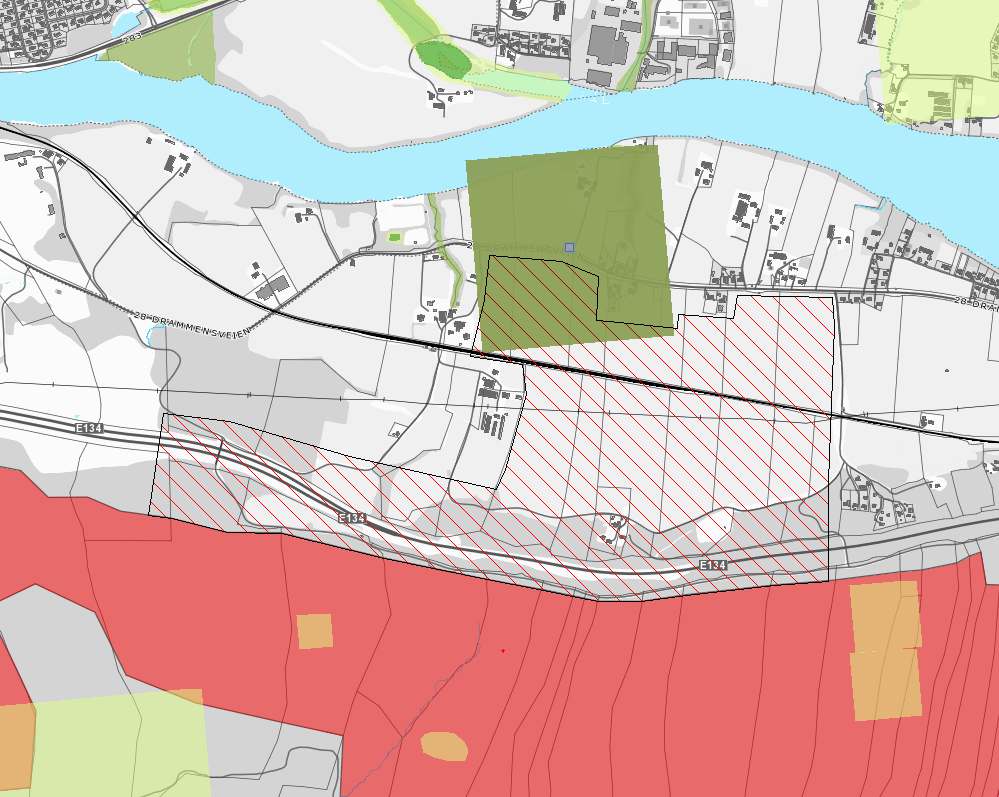 foreslåtte området. Nord for området er det observert 3 tilfeller av Sanglerke (grønn firkant).