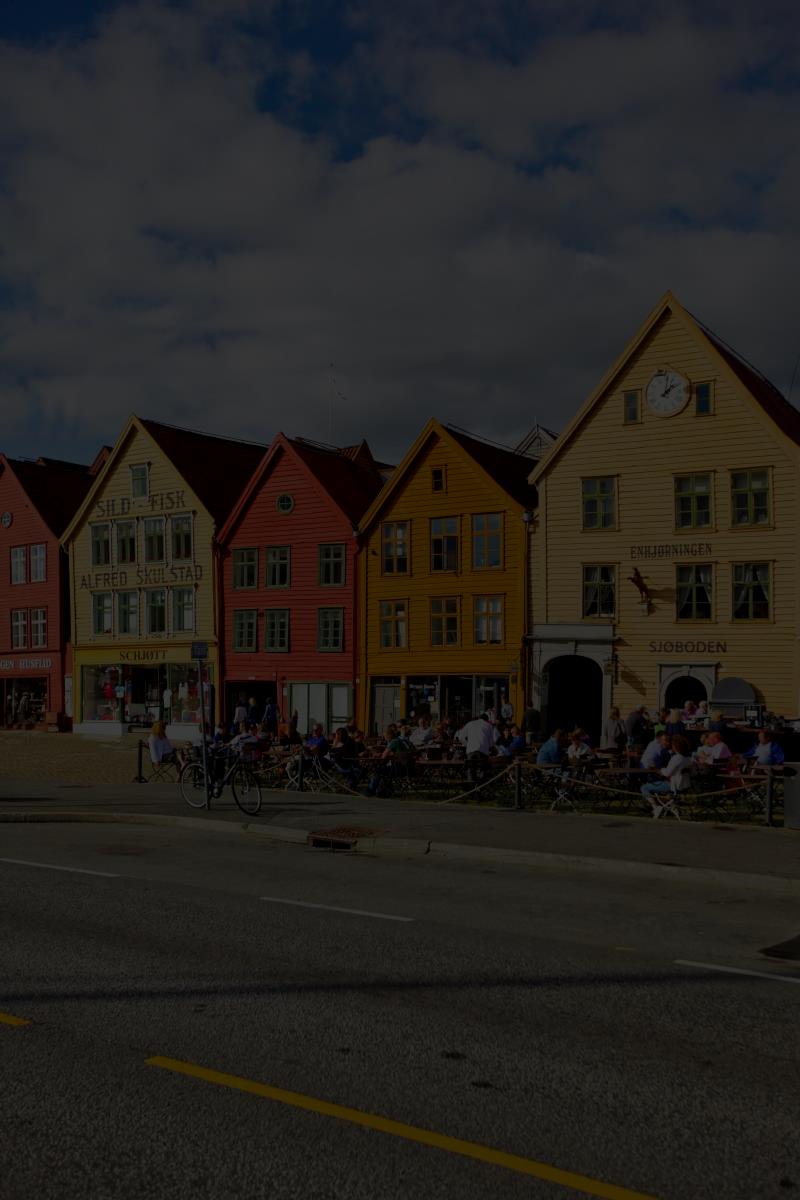 Bergen - Trondheim I tillegg til den vanlige reiseruten vil gjestene få: Pianokonsert i Bergen før avreise, denne skjer på Troldhaugen, transport til/fra skipet er inkludert.