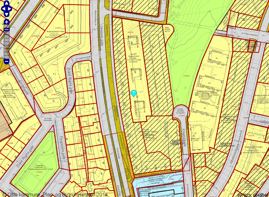 Figur 9: Reguleringskart for Kingos gate 22, avmerket av blå stift (Oslo kommune 3) 4.2.3 Selvaags boligprosjekt «Solsiden, Bjørndal» I 1988 ble reguleringsplan S-2990 vedtatt av bystyret i Søndre Nordstrand.