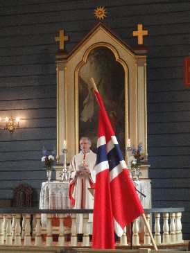 10 17.mai i kyrkja, som også var Helgetorsdag.