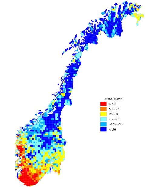 mekv/m 2 /år 0-12,5 sterkt langs kysten. Avsetningen er 1.000-1.350 mgn/m 2 ved Bergen, og 400-500 mgn/m 2 på Trøndelagskysten.