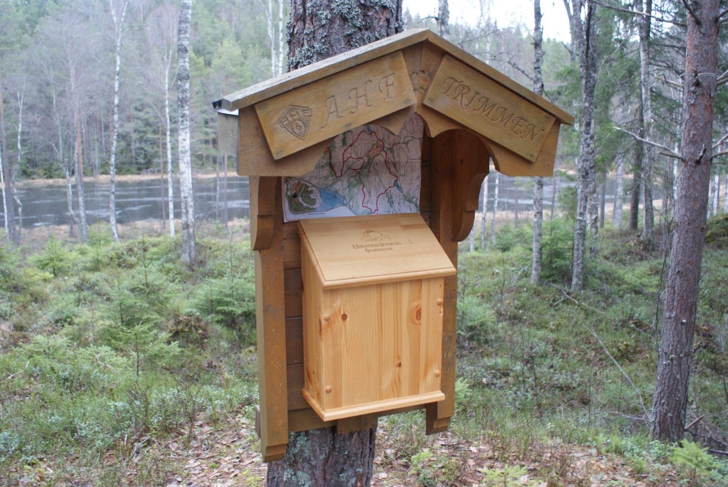 Lignende kasser er plassert ut på 9 forskjelige knutepunkter rundt i