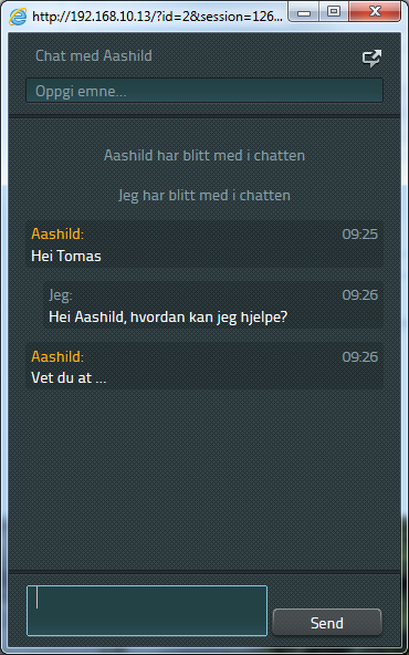 I det nedre området i chat-vinduet til venstre for Send knappen legges meldingene inn. Meldingen blir sendt ved å trykke <enter> eller på Send knappen. Meldinger kan ikke endres etter at de er sendt.