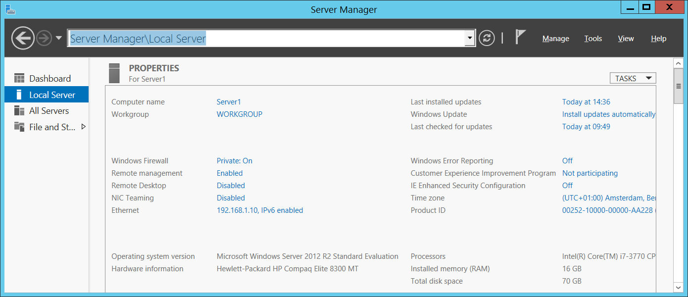 32 32 3.6 SERVER MANAGER Server Manager starter automatisk når vi logger inn på serveren. Ved å velge Local Server kan vi endre noen grunnleggende egenskaper (Properties) på serveren vår.