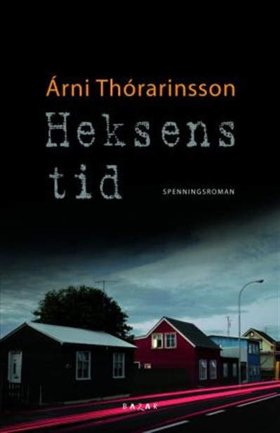 Tone Myklebost Heksens tid Journalisten Einar blir mot sin vilje sendt til avisens lokalkontor i Akureyri. Provinsidyllen slår snart sprekker.