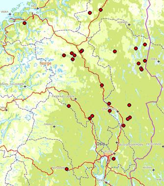 Figur: Kart over påviste familiegrupper av gaupe i Oppland i 2014 og oversikt over påviste familiegrupper i fylket i perioden 1997 2014. Grønn skravur er gaupeprioritert område.