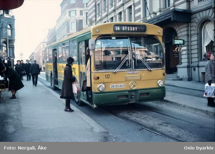 Kjøretidens utvikling 1934-2014 på strekningen Rådhusplassen - Skøyen År: 1976 Kjøretid: 11 minutter Bussmateriell: