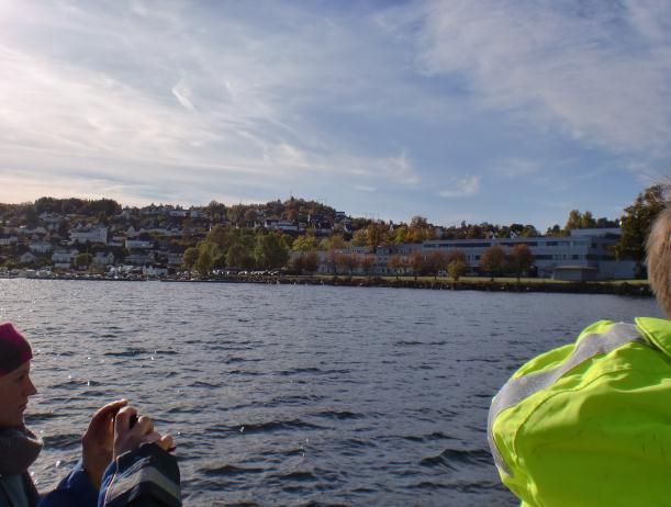 DET NORSKE VERITAS Rapport for Horten Kommune Tiltaksplan for Horten Indre Havn MANAGING RISK Figur 26: Kart over delområde 3 (med kvikksølvkonsentrasjoner i overflatesediment) og foto tatt mot