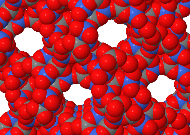 11 (OG 26) NANOPORØSE STOFFER Nå som vi har sett på superkritiske fluider og hydrotermisk syntese 37 er vi klare for å se på noen produkter som kan lages med denne syntesen, nemlig stoffer med