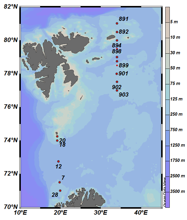 Figur 23a. Kart som viser stasjoner for vannsøyleprøvetaking i Barentshavet (Fugløya-Bjørnøya i januar 2015 og i nordøstre Barentshavet i september 2015 (røde prikker).