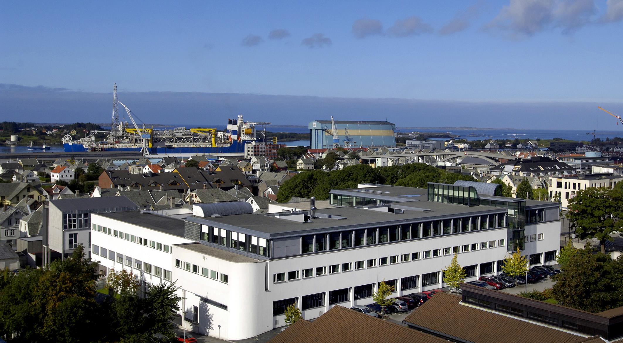 Haugesund Tekniske, økonomiske og maritime fag En høgskole som er tett på!