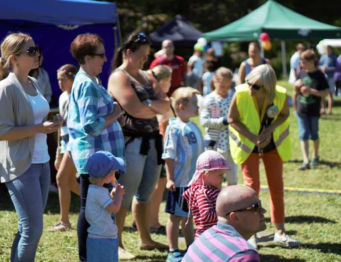 VÅRE VERDIER Vi arbeider for at enkeltmennesker og grupper skal oppleve myndiggjøring (empowerment) og få frihet til å handle.