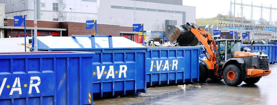 Farer på Forus gjenvinningsstasjon Trafikk på området: Kombinasjonen av tungtrafikk, kjøring med gaffeltruck, samt kundetrafikk skaper farlige situasjoner.