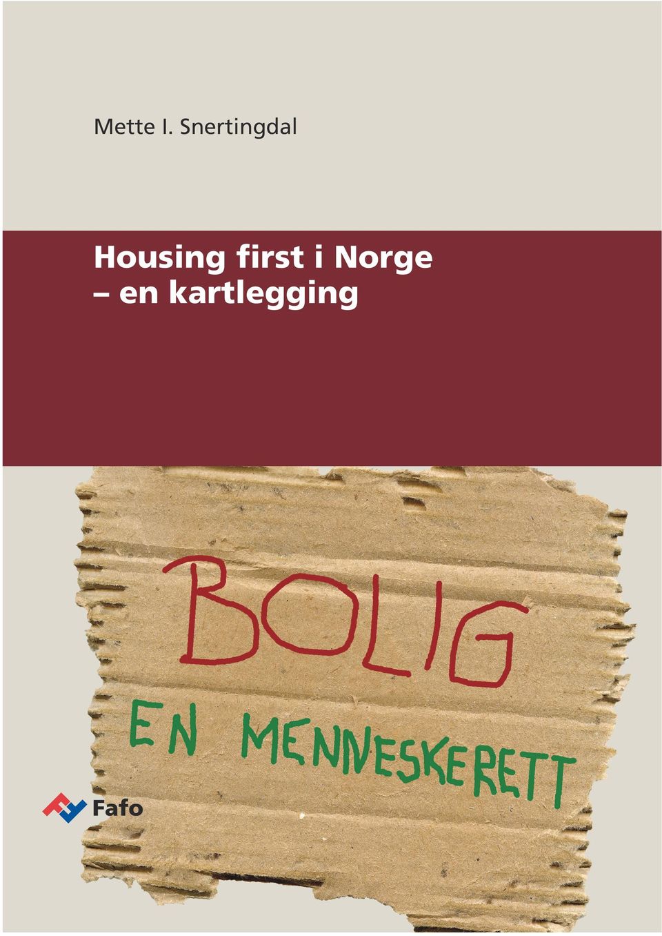 Rapporten er basert på intervjuer med ledere for og prosjektplaner fra Housing first-prosjekter i tolv norske kommuner, og den beskriver hvordan prosjektene er utformet og organisert.