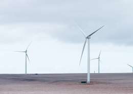 Fornybar energi i Norge Raggovidda vindpark (Berlevåg): Turbiner gir > 4000 fullast-timer per år Stor avstand til