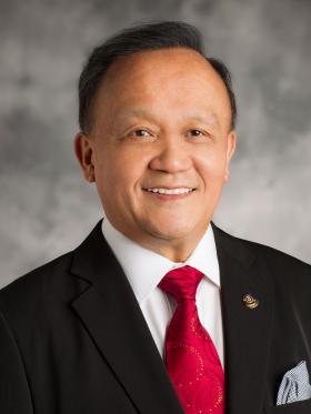 Nøkkelpersoner i Rotary 2014-2015 Gary C.K. Huang Taiwan RI-President H.M.